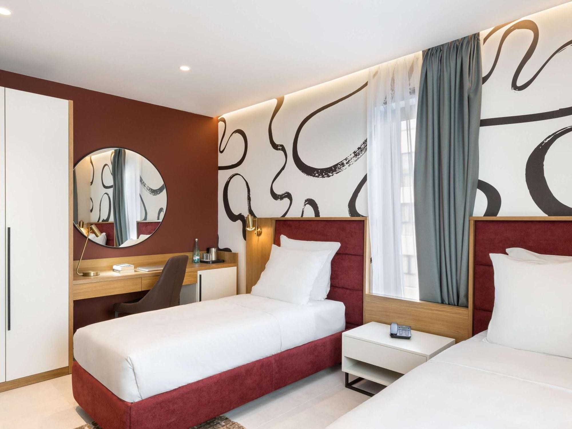 Mercure Tirana Exterior foto